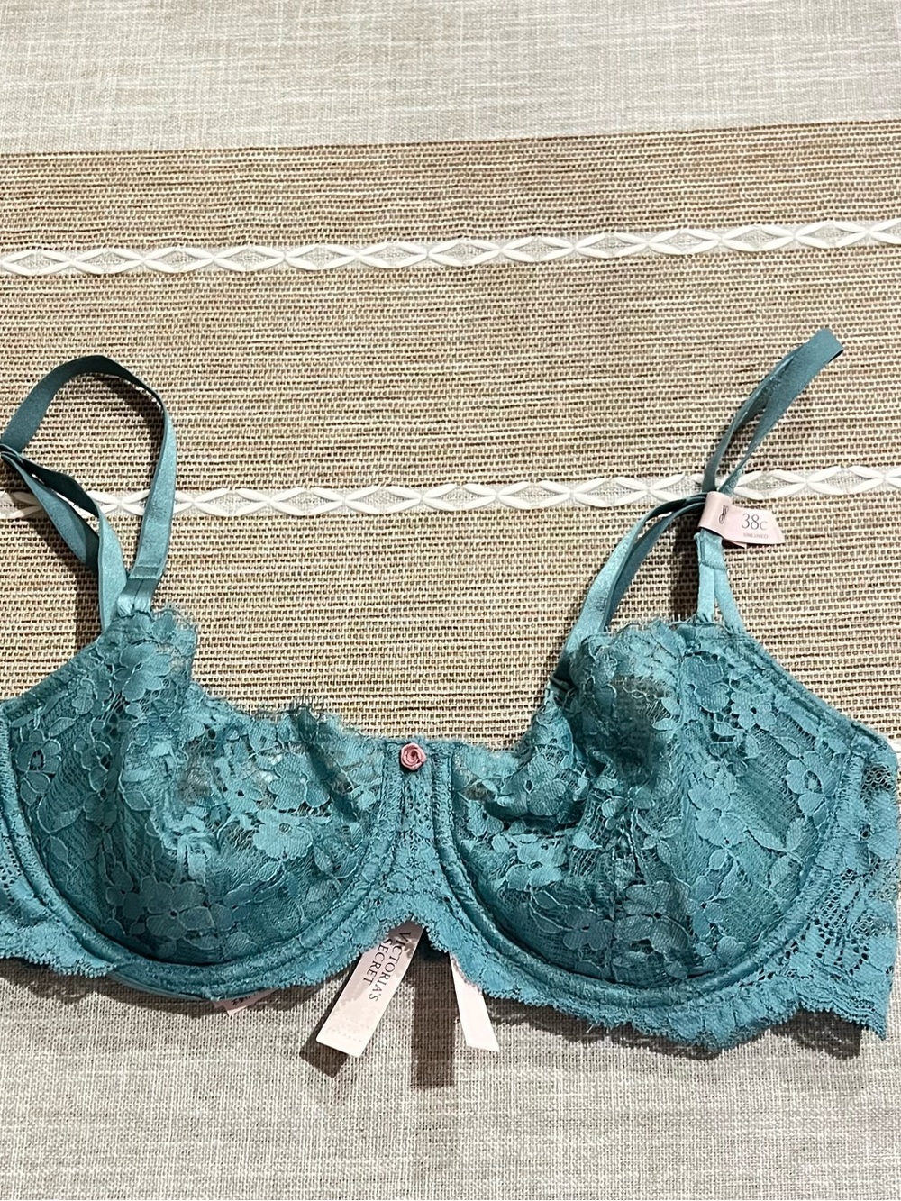 New Victoria's Secret 38C Teal Lace Unlined Underwire Bra
